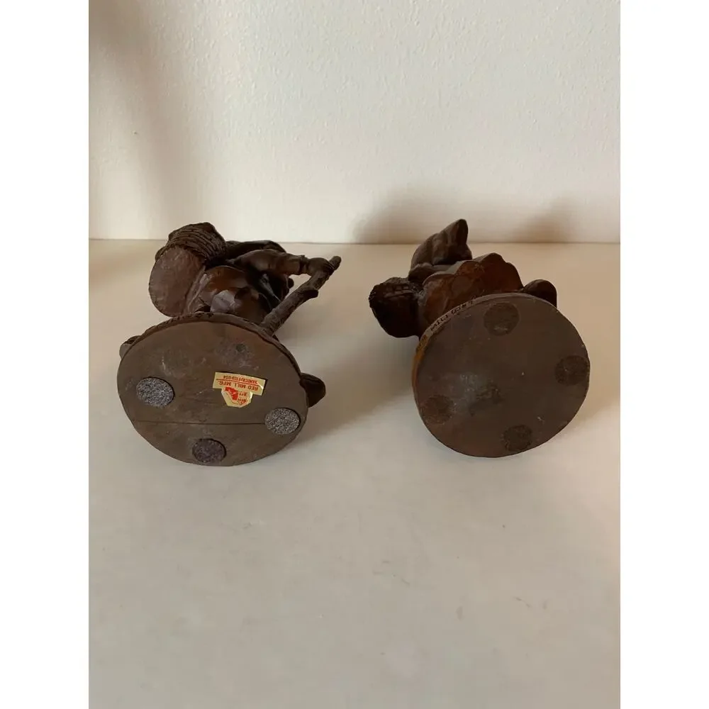 Red Mill Mfg. 1989 2 hiking children figurines statues hiking gathering
